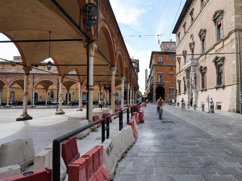 UR-NEST Strada Maggiore image 1